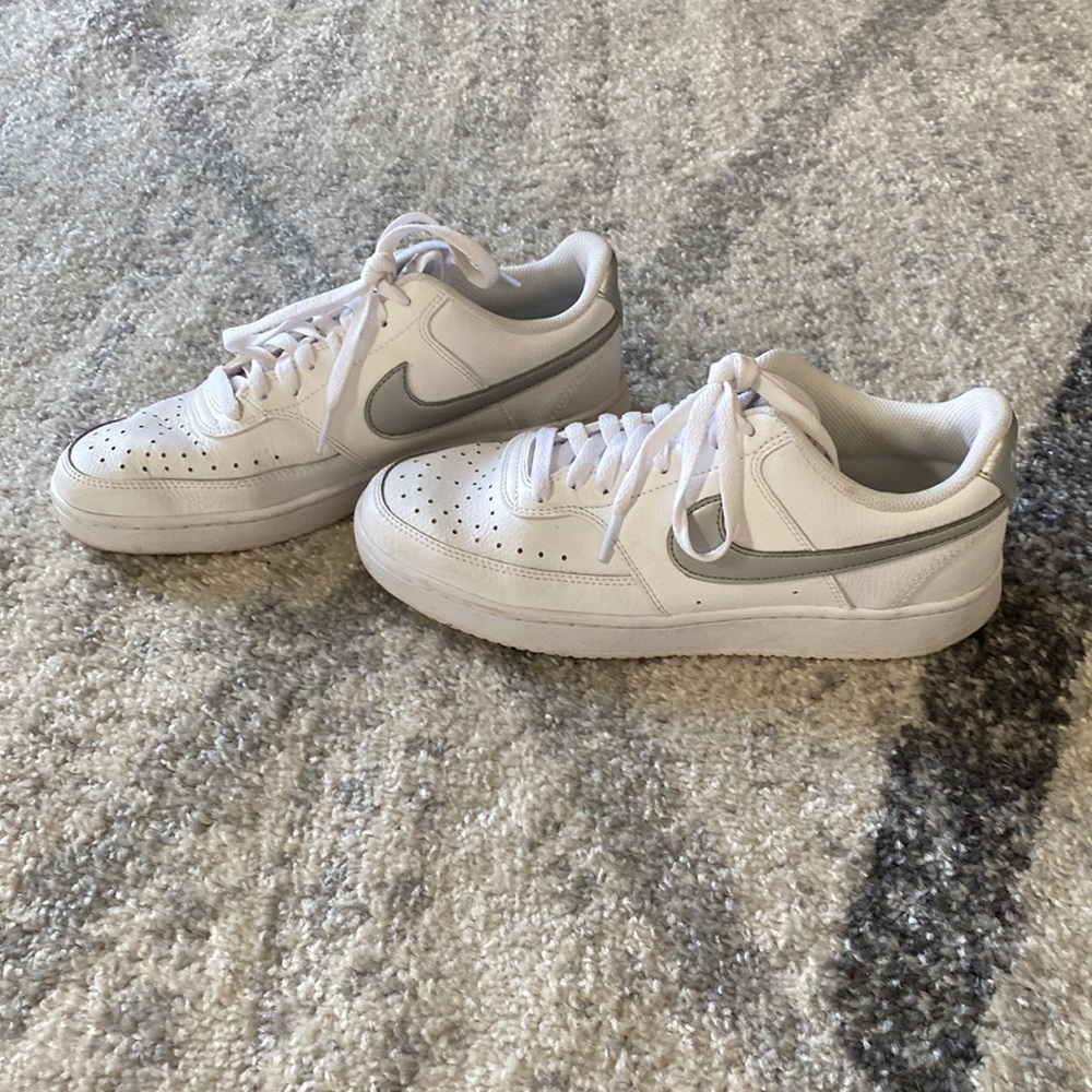 Womens Nike Court Vision Low Women’s Shoes - Picture 2 of 16